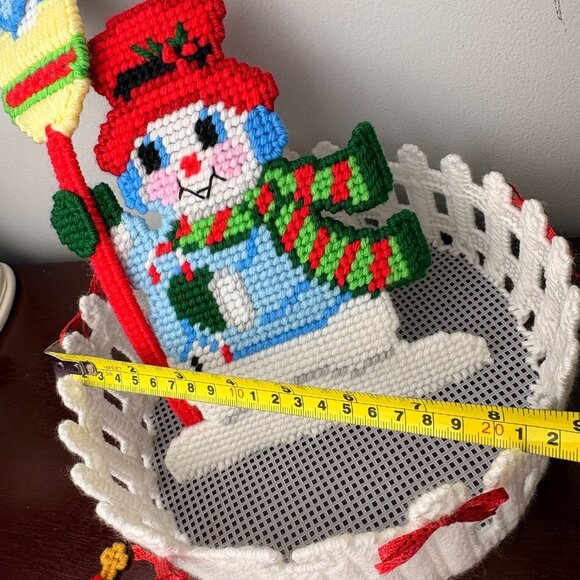 Complete Bucilla Snowman Christmas Candy Dish Plastic Canvas + Church Coasters - Picture 10 of 12